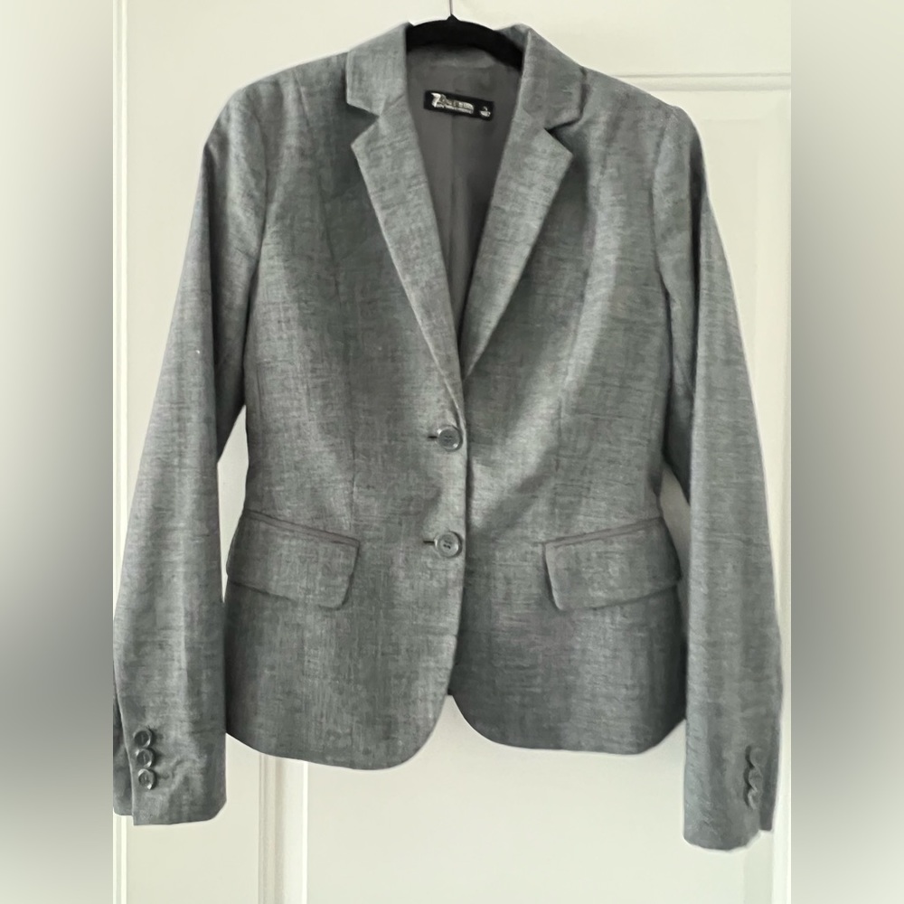 NY&Co. Two button suit jacket.